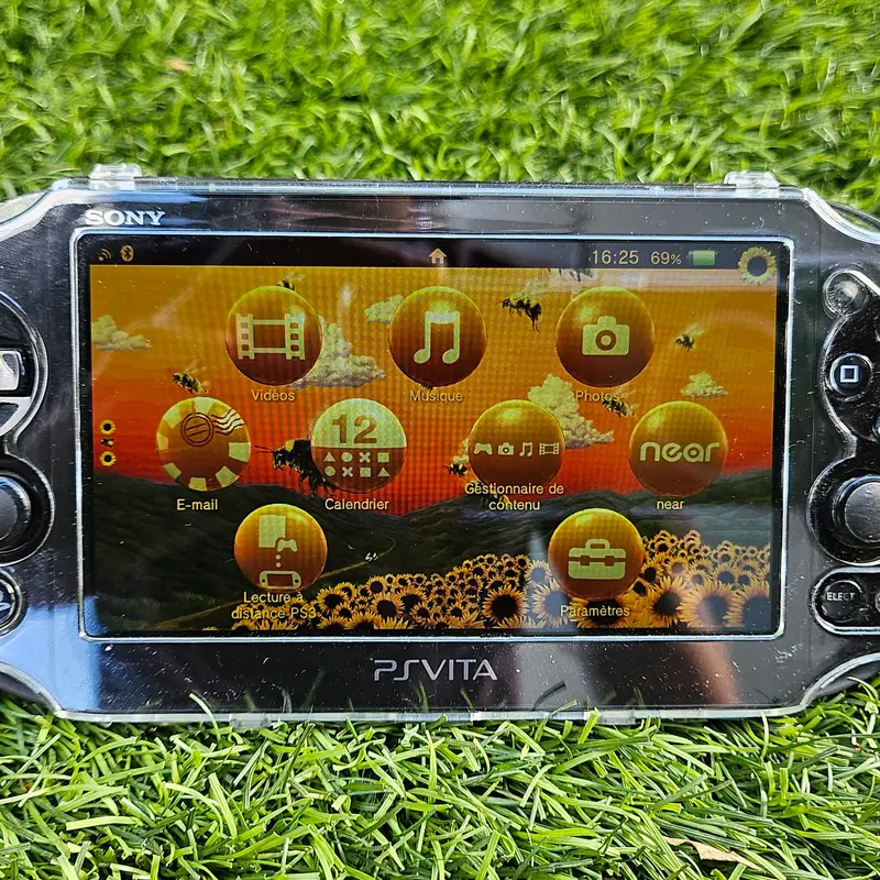 PS Vita 2000 LCD Noire — Thème Tournesols, coque transparente, 128 Go — vue 5