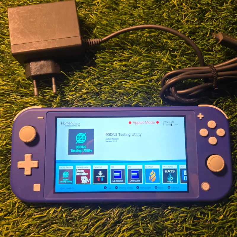 Nintendo Switch Lite Bleue — Thème Pokémon Mewtwo, boîte d'origine, 128 Go — vue 8