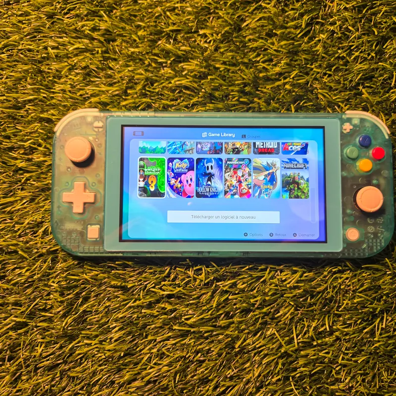Nintendo Switch Lite Custom Verte Transparente — Boutons rétro Super Famicom, 128 Go — vue 5