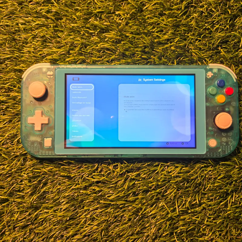 Nintendo Switch Lite Custom Verte Transparente — Boutons rétro Super Famicom, 128 Go — vue 6
