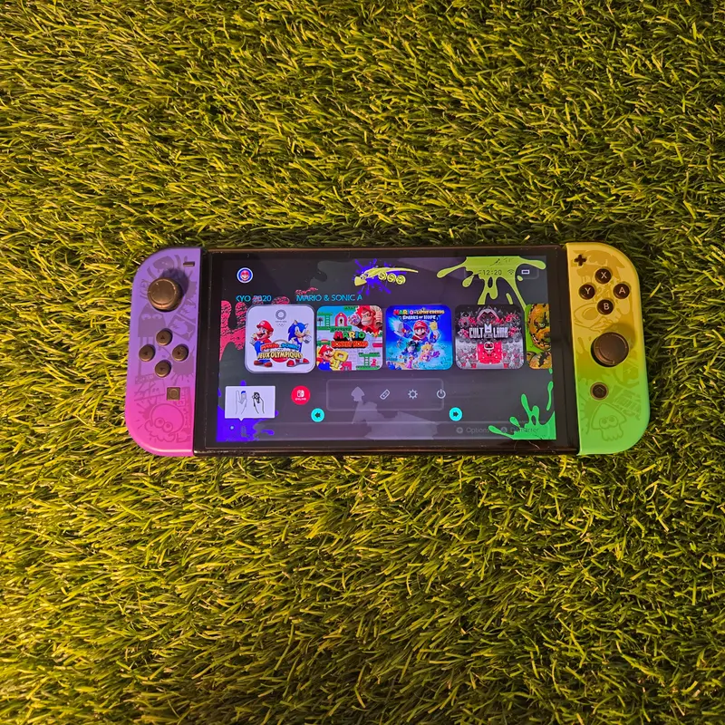 Nintendo Switch OLED Édition Limitée Splatoon 3 — En boîte, 128 Go — vue 5