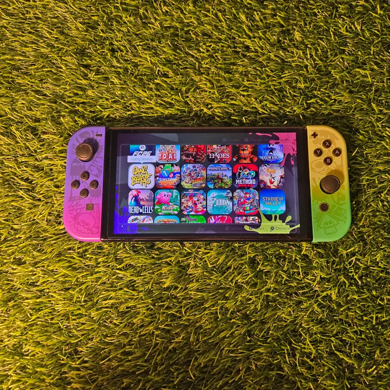 Nintendo Switch OLED Édition Limitée Splatoon 3 — En boîte, 128 Go — vue 7