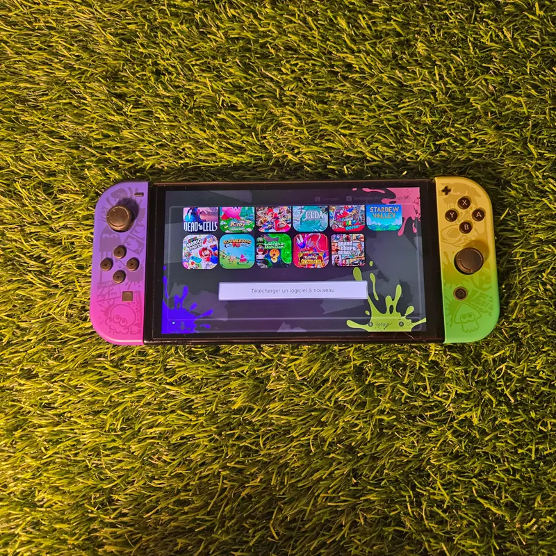 Nintendo Switch OLED Édition Limitée Splatoon 3 — En boîte, 128 Go — vue 8